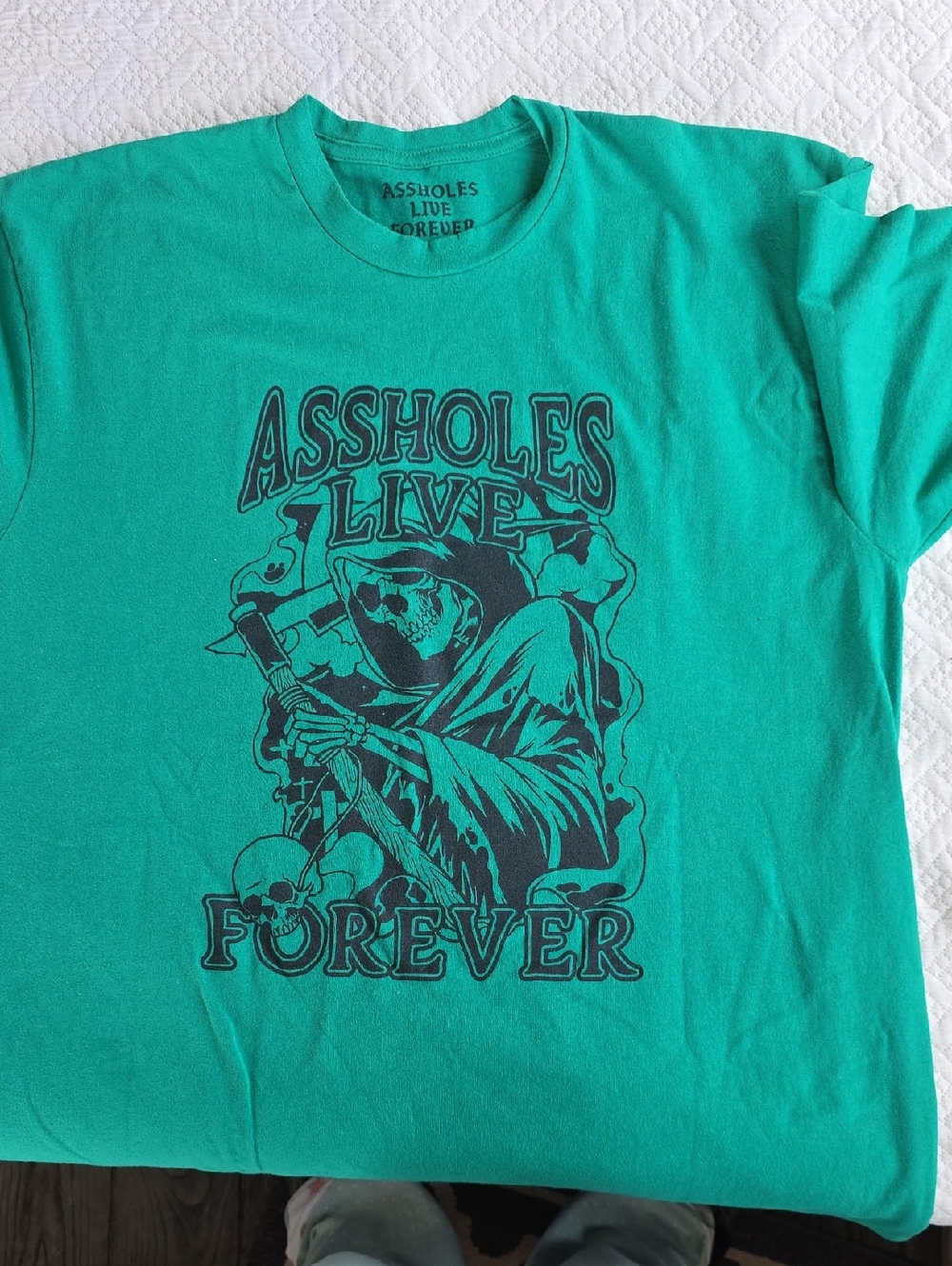 Graphic Tee "ASSHOLES LIVE FOREVER" in Green